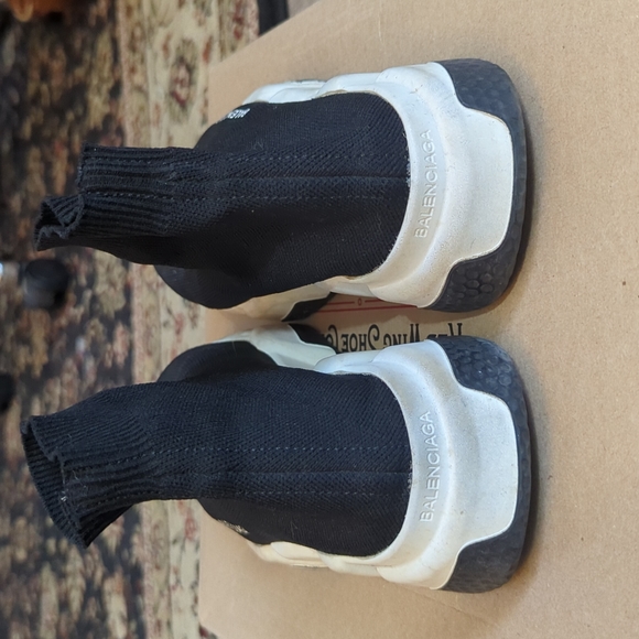 Balenciaga Women's Speed Knit Trainers in Black/White - Size 37/US 7 - Picture 8 of 10